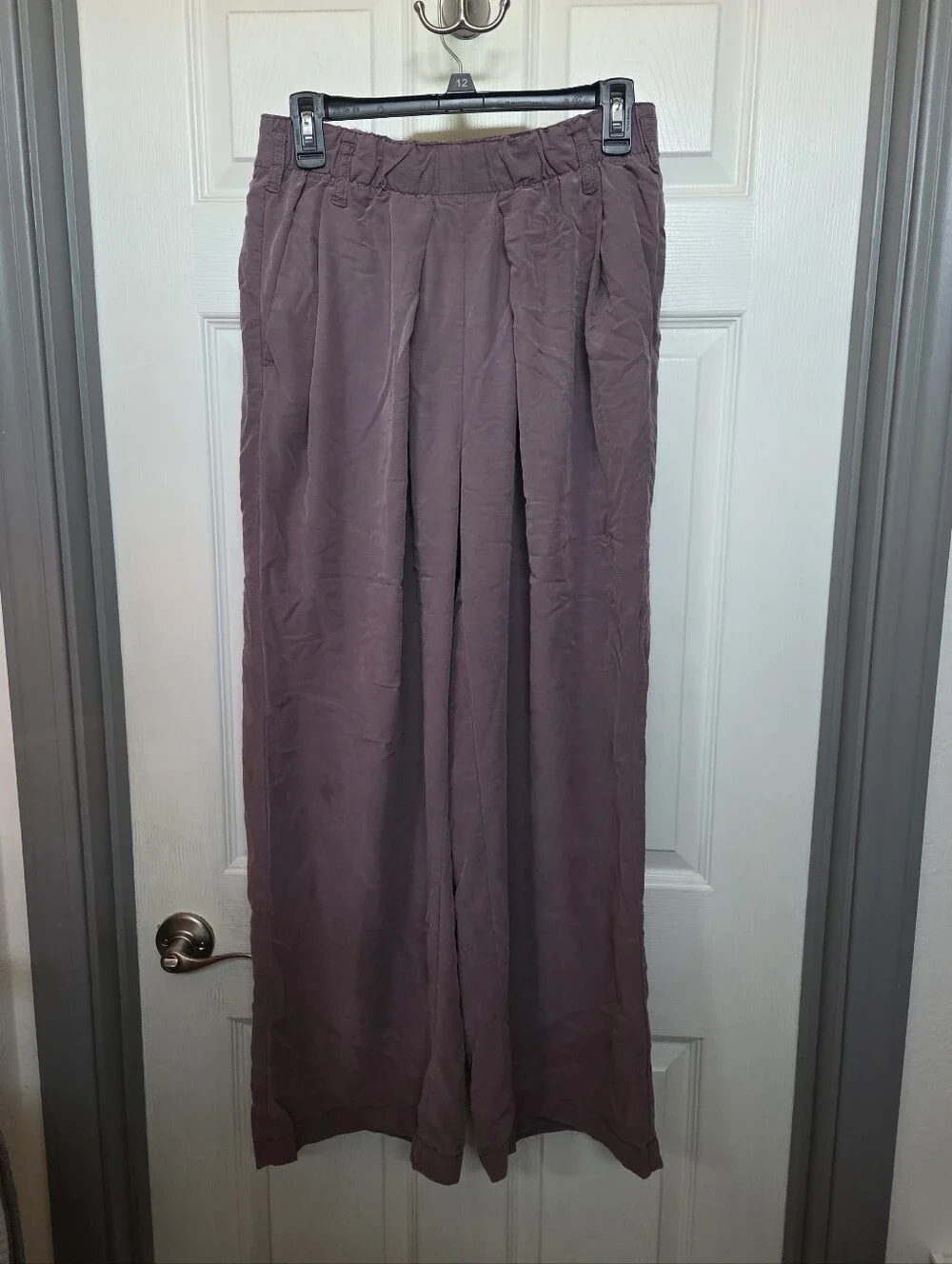Free People Wide-Leg Pleated Trousers in  Mauve Size Small Contemporary Y2K